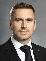 Portrait photo of Roland Steininger